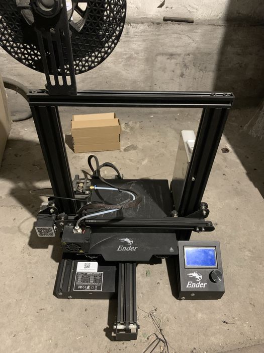 Продам 3D принтер Ender 3