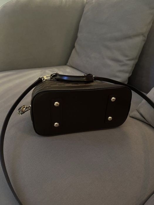 Mala Louis Vuitton Alma bb