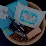 3 tusze; kredka; Comme Une Evidence; chusteczki nawilżane; kosmetyczka