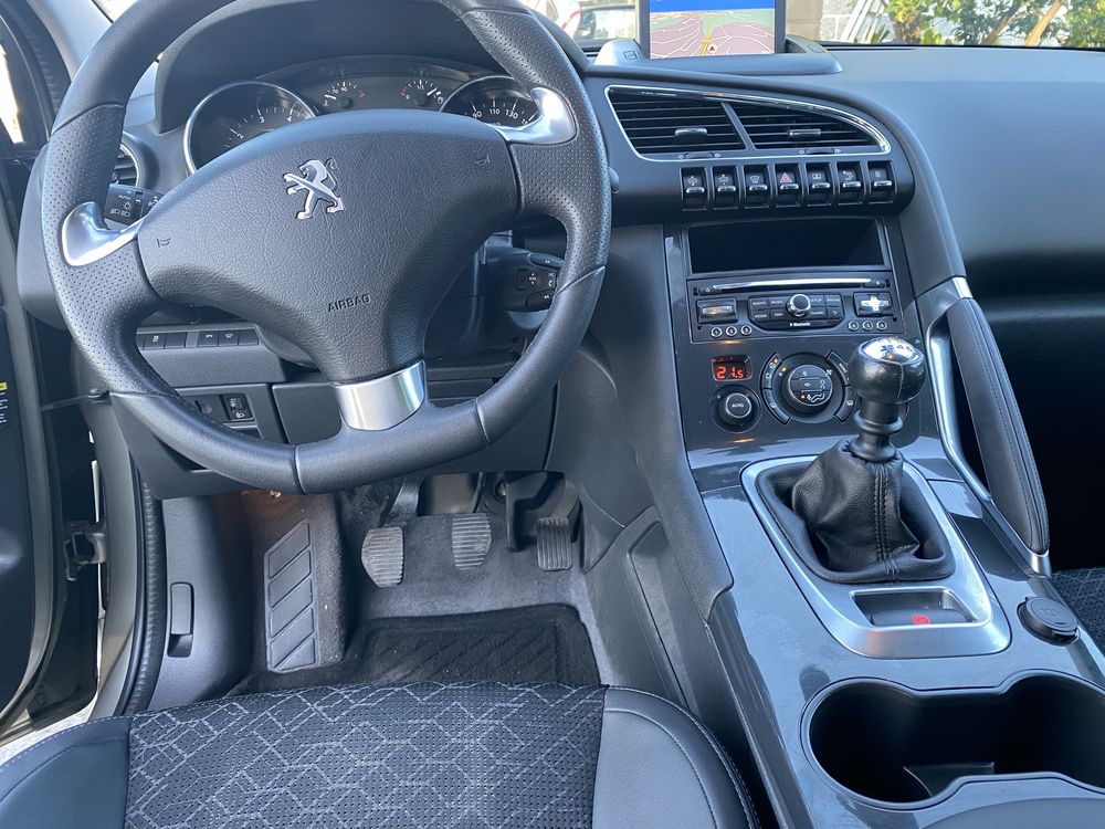 Peugeot 3008 1.2 130cv Allure