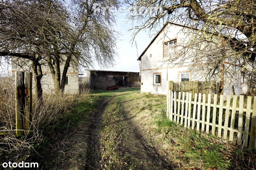Siedlisko na sprzedaż z działką 4,23 ha.