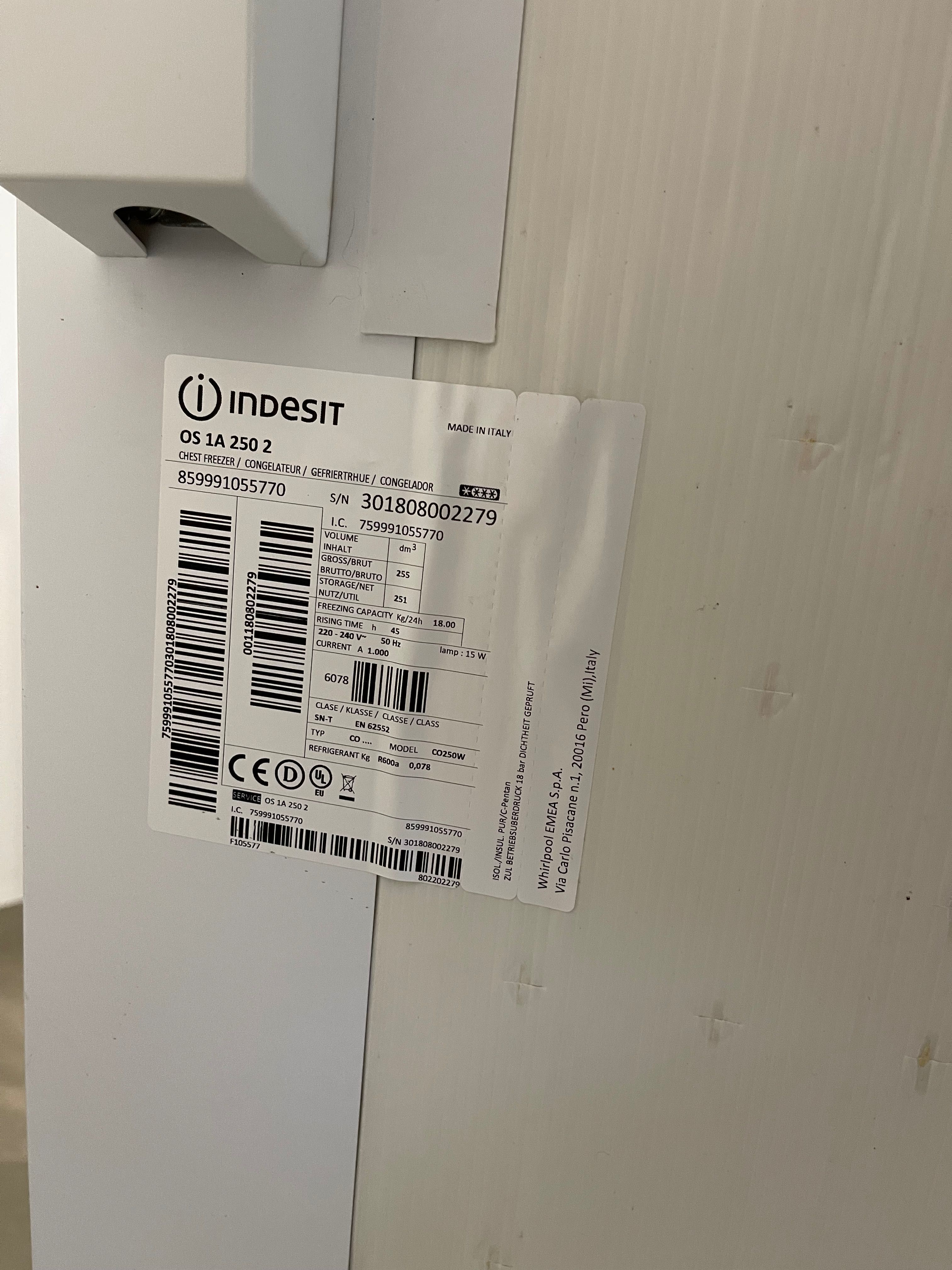 Arca congeladora Indesit