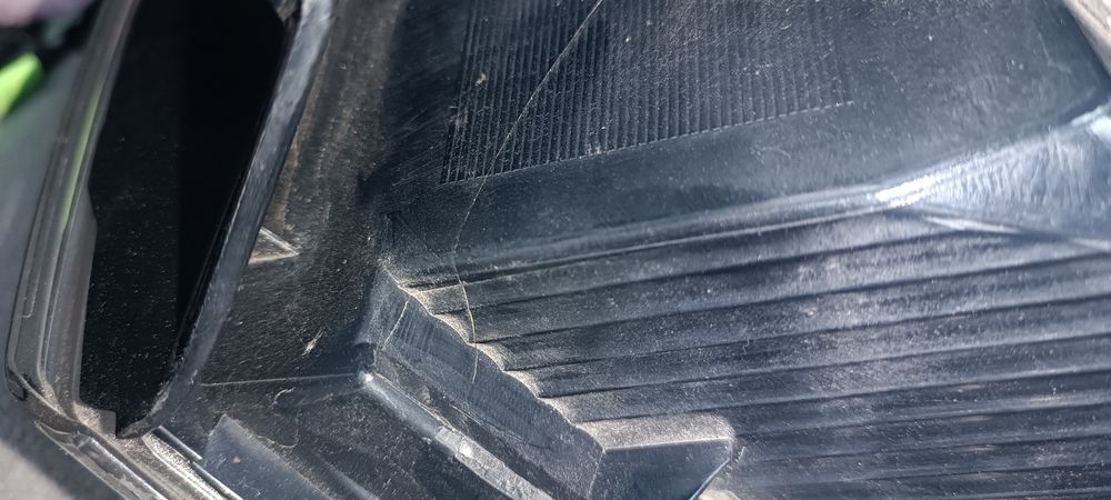 Фонарь задний внешний правый Mazda 3 2009-2012 цена договорная