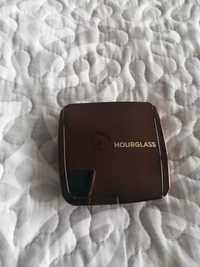 Puder Hourglass  Diffused light