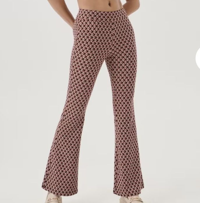 Розкльошені штани