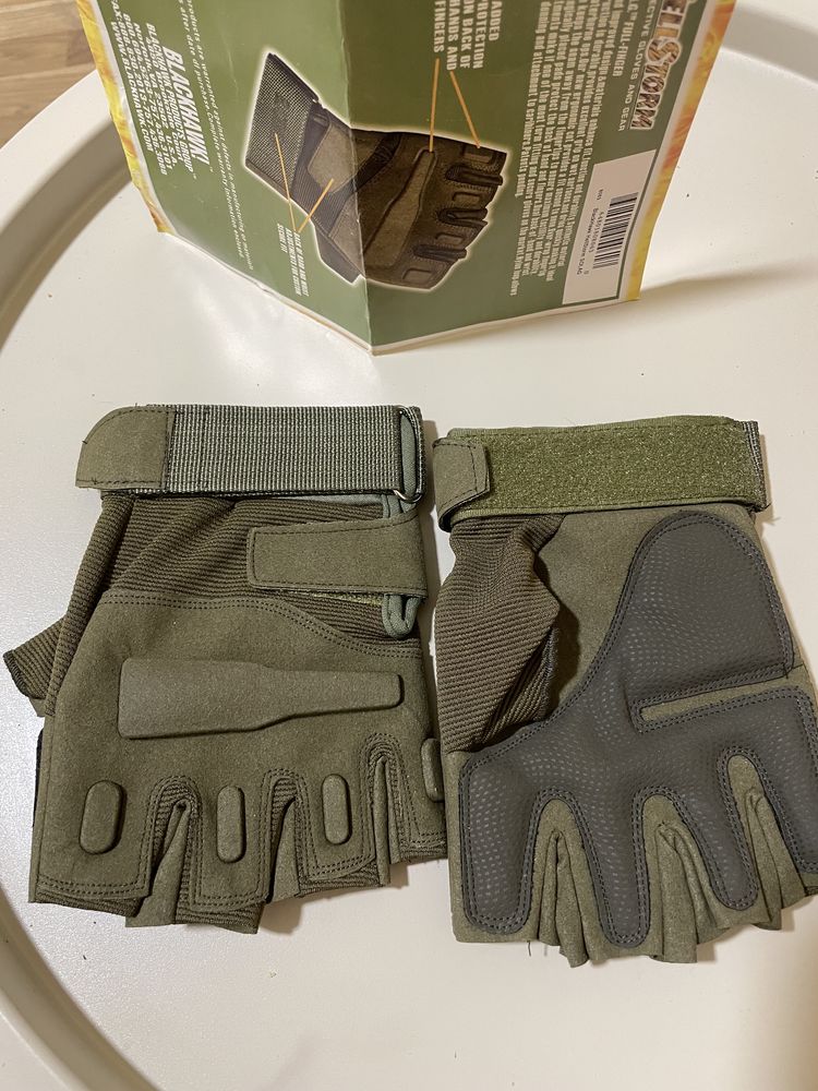 Тактические перчатки для военных или мотоспорта