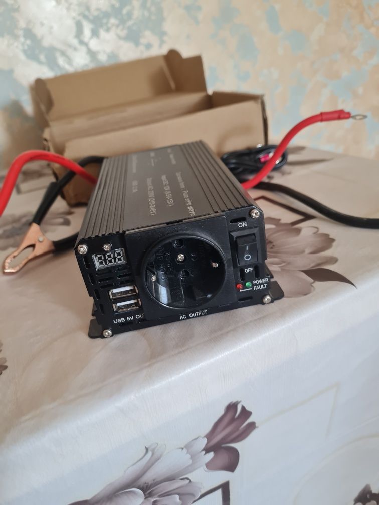 Продам інвертор з правильним сінусом Foval 1500 w