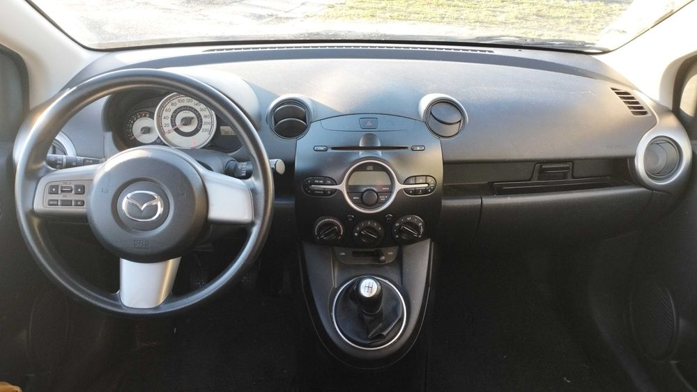 Mazda 2 - 1.3 Gasolina (75cv) - Ano 2010 - 90.000 Km