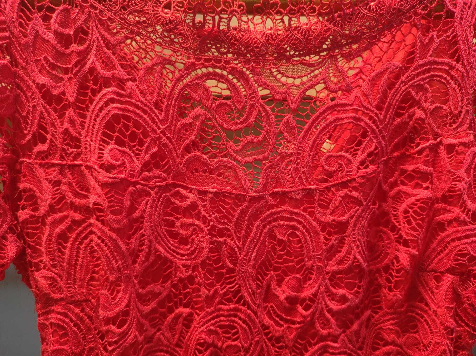 Красивенне червоне плаття