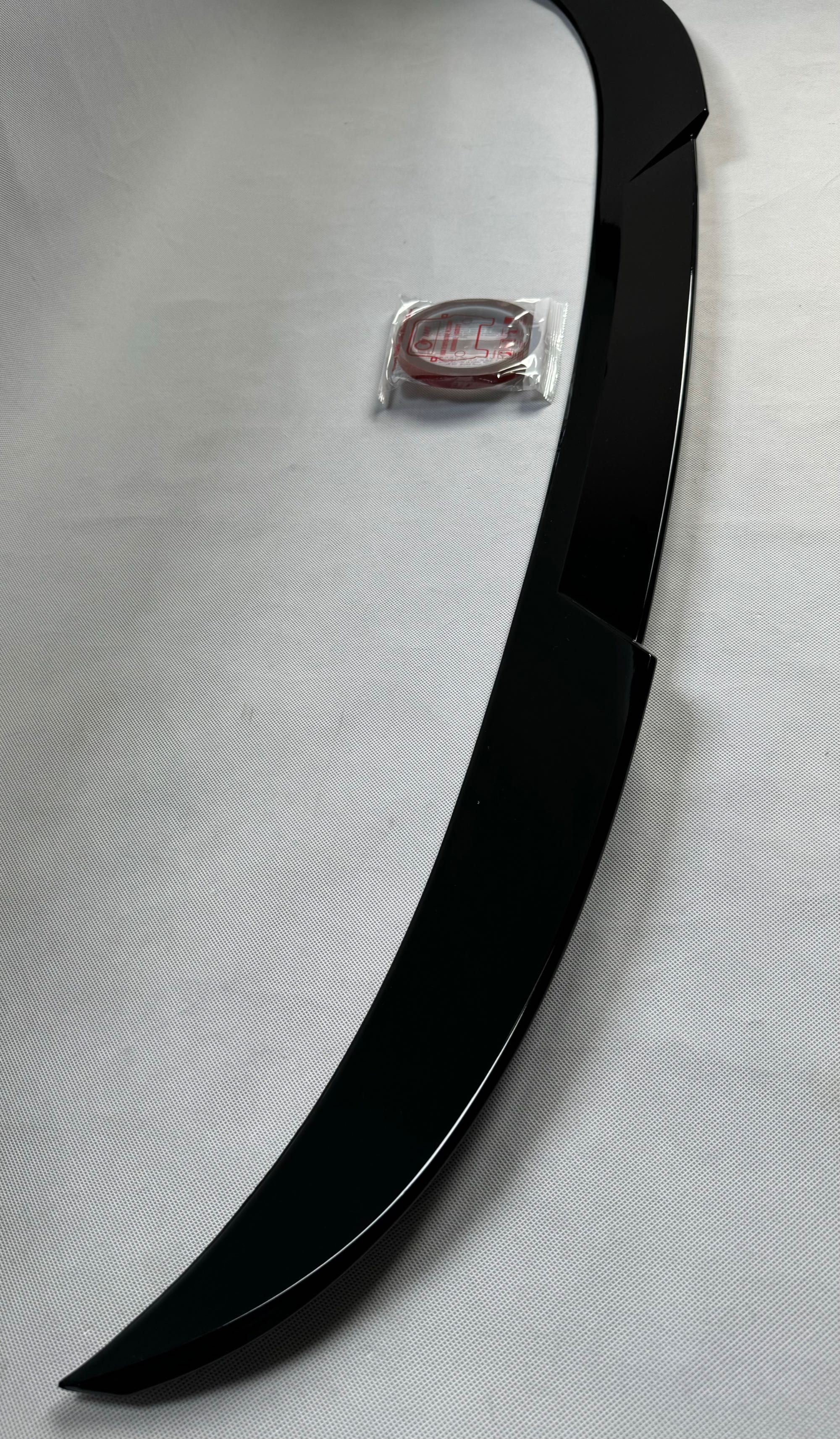 Spoiler Lotka CS STYLE BMW G30 Czarny Połysk