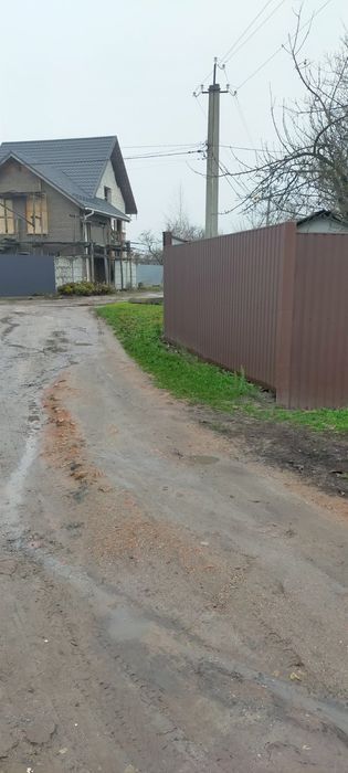 Продам дачу в місті р- н Лука,поряд житлові будинки,річка