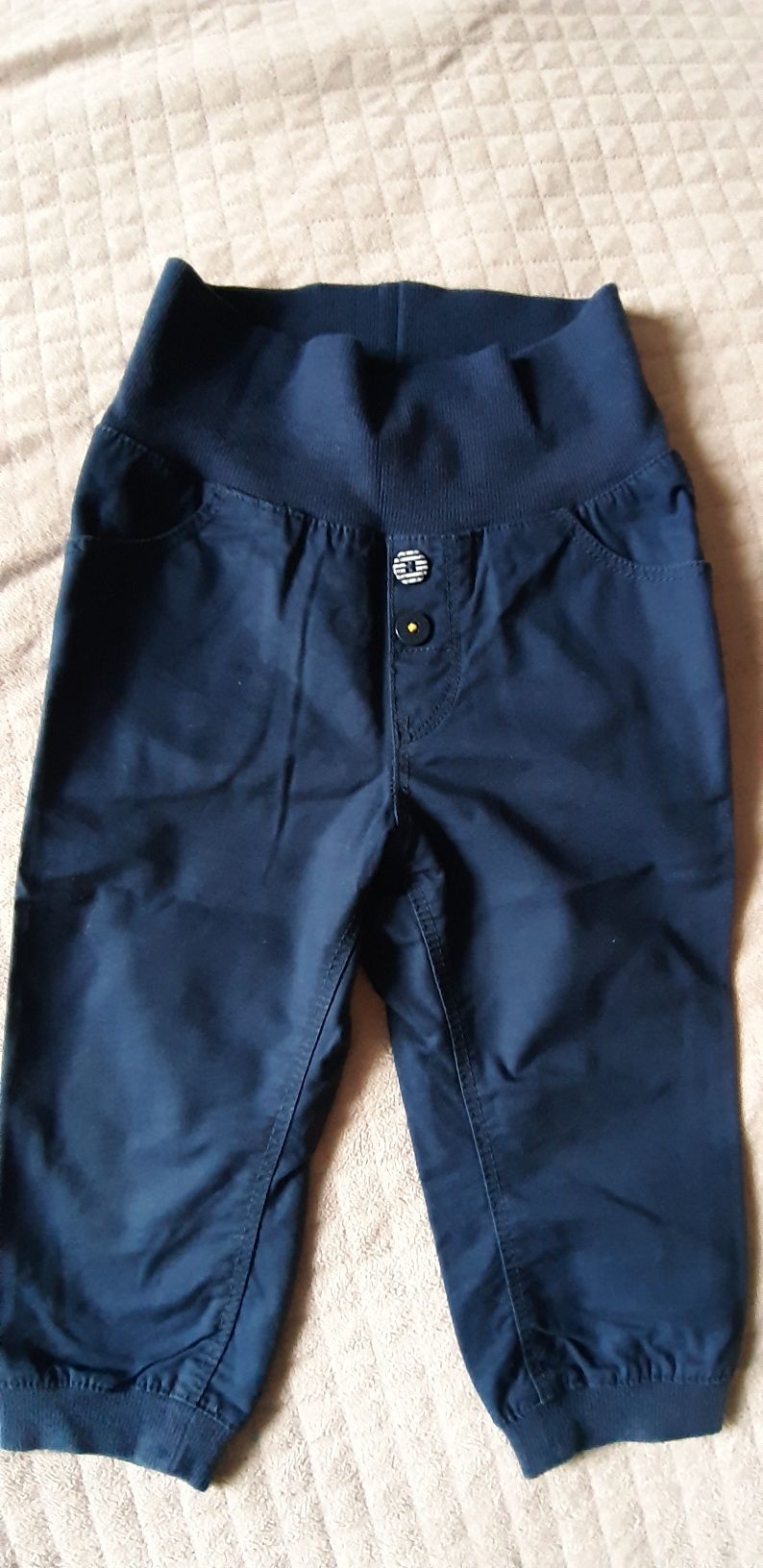 Granatowe spodnie H&M dla chłopca r 86