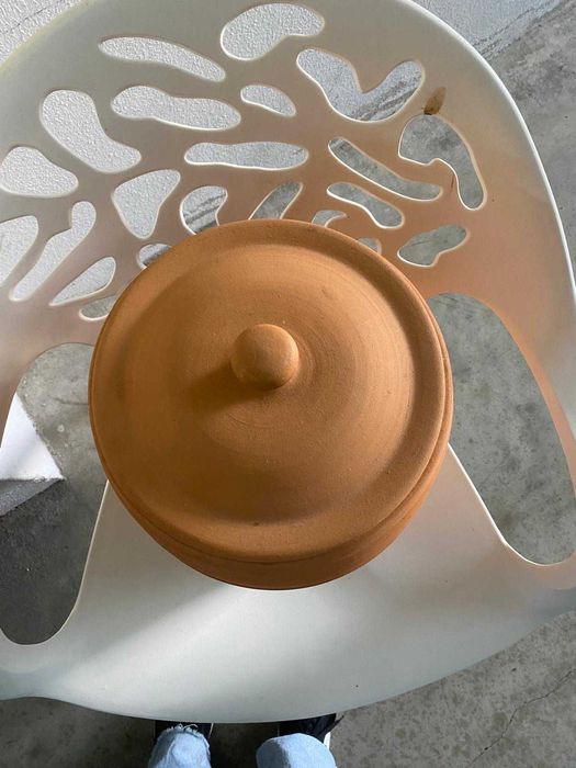 Filtro de Barro com Tampa e Base de Madeira