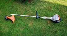 Aparador leve e a gasolina STIHL