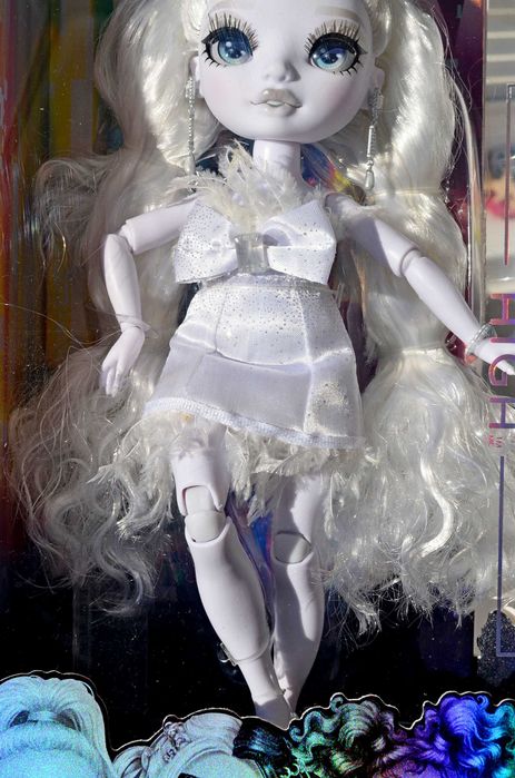 Лялька Rainbow High Shadow high Natasha zima кукла Наташа Рейнбоу хай