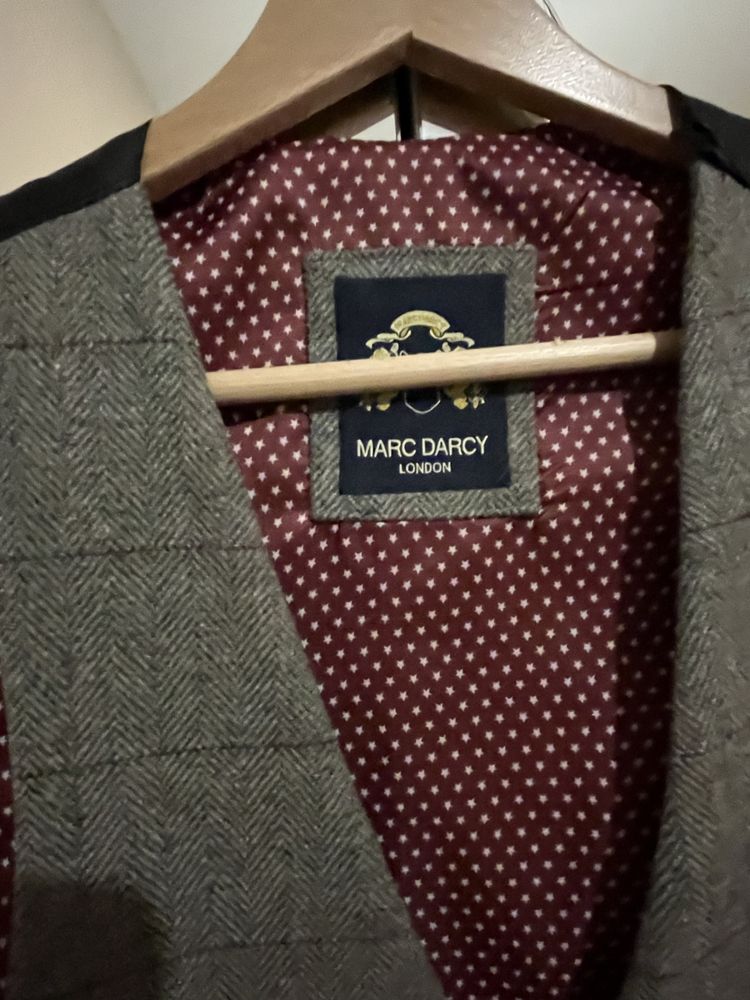 Kamizelka elegancka męska nowa