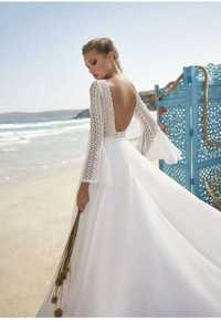 Piękną suknię ślubną znakomitej marki Herve Paris Model Valreas