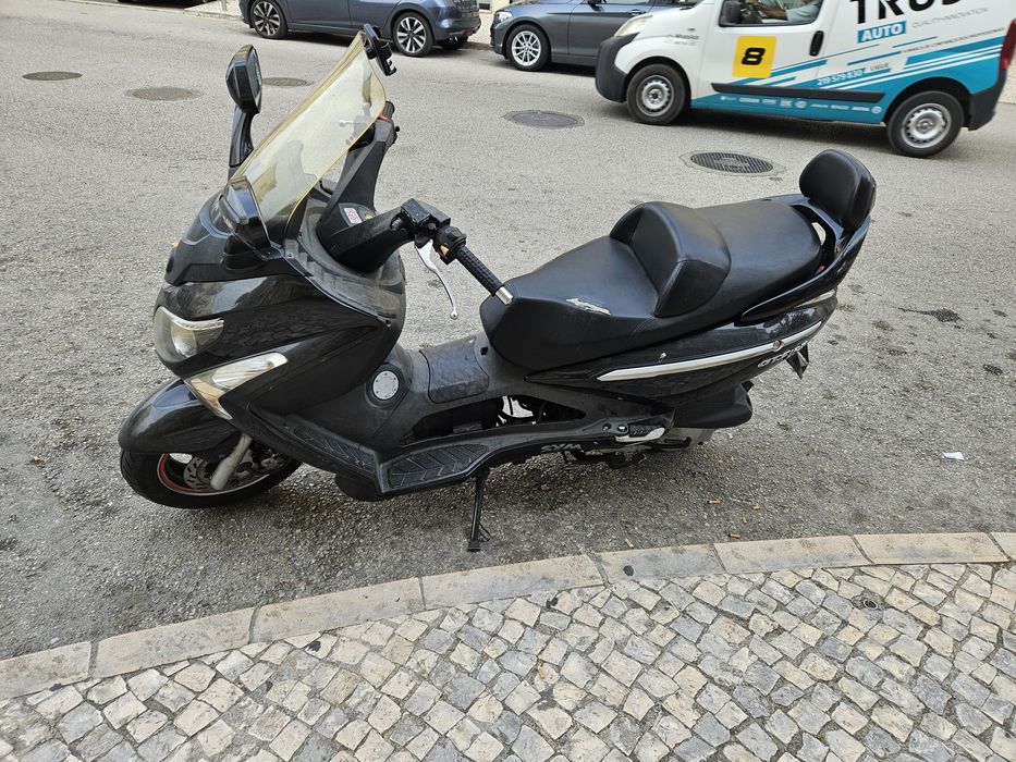 Scooter Sym GTS125 evo
