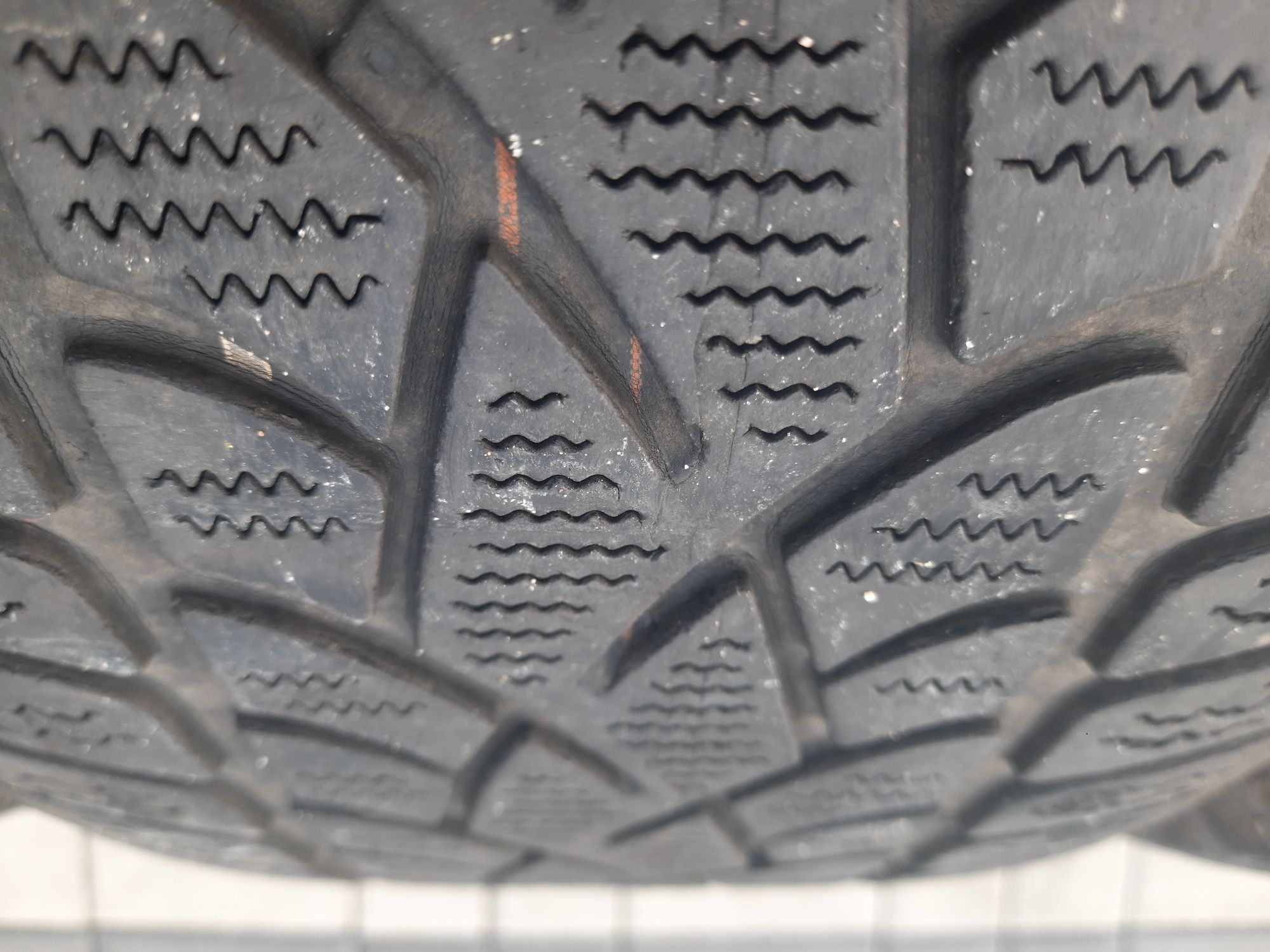 4 Alufelgi Opony Audi A6 Oryginał 225/55R17 Zima ET37 7,5Jx17H2