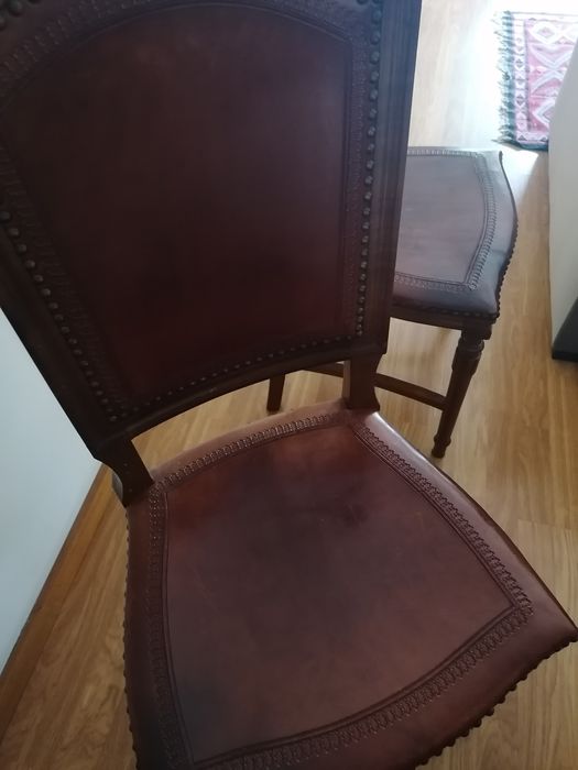 Mesa extensível de madeira