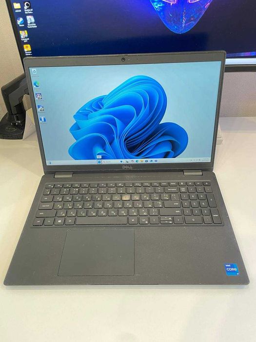 Ноутбук DELL LATITUDE 3520 Intel i7-1165G7 16GB 256 SSD Intel Iris Xe