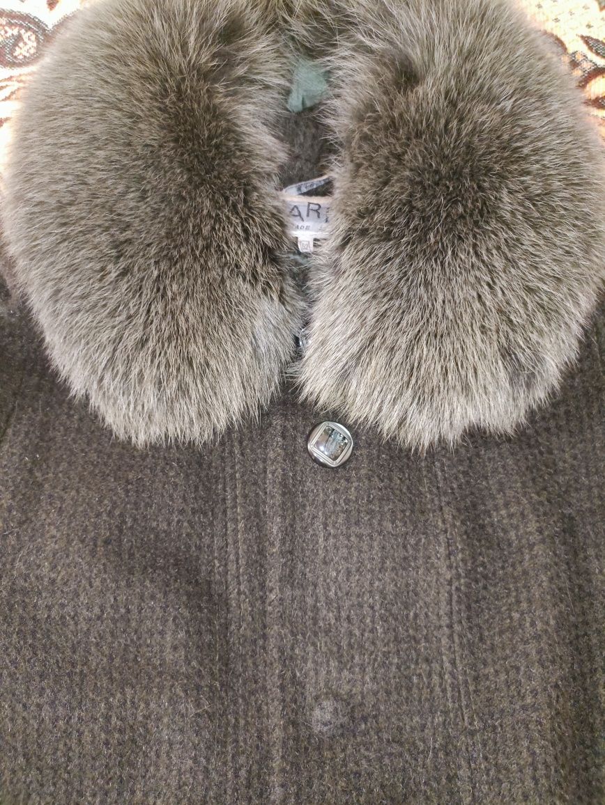 Зимнее пальто р.54 мех натуральный песец