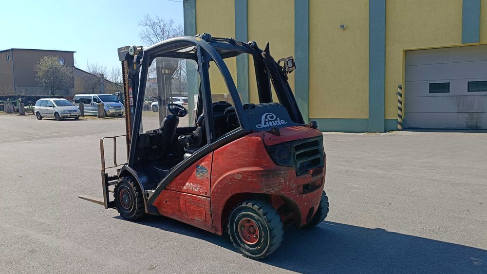 Wózek widłowy Linde H25 gazowy , przesuw boczny