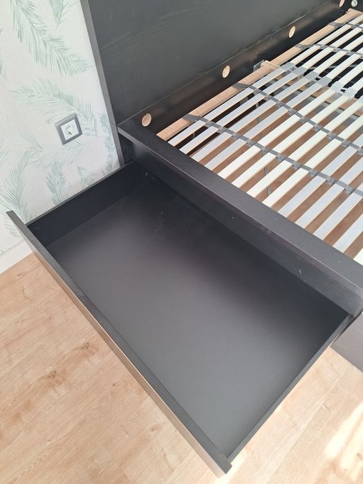 Cama malm preta do ikea