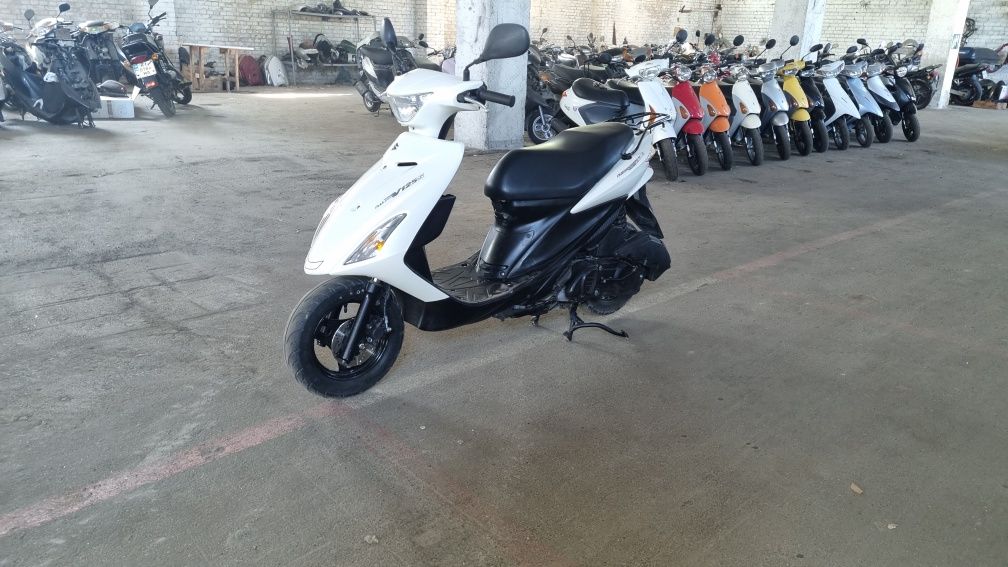 Скутер Сузуки Адресс 125 Suzuki Adress 125 S з контейнера