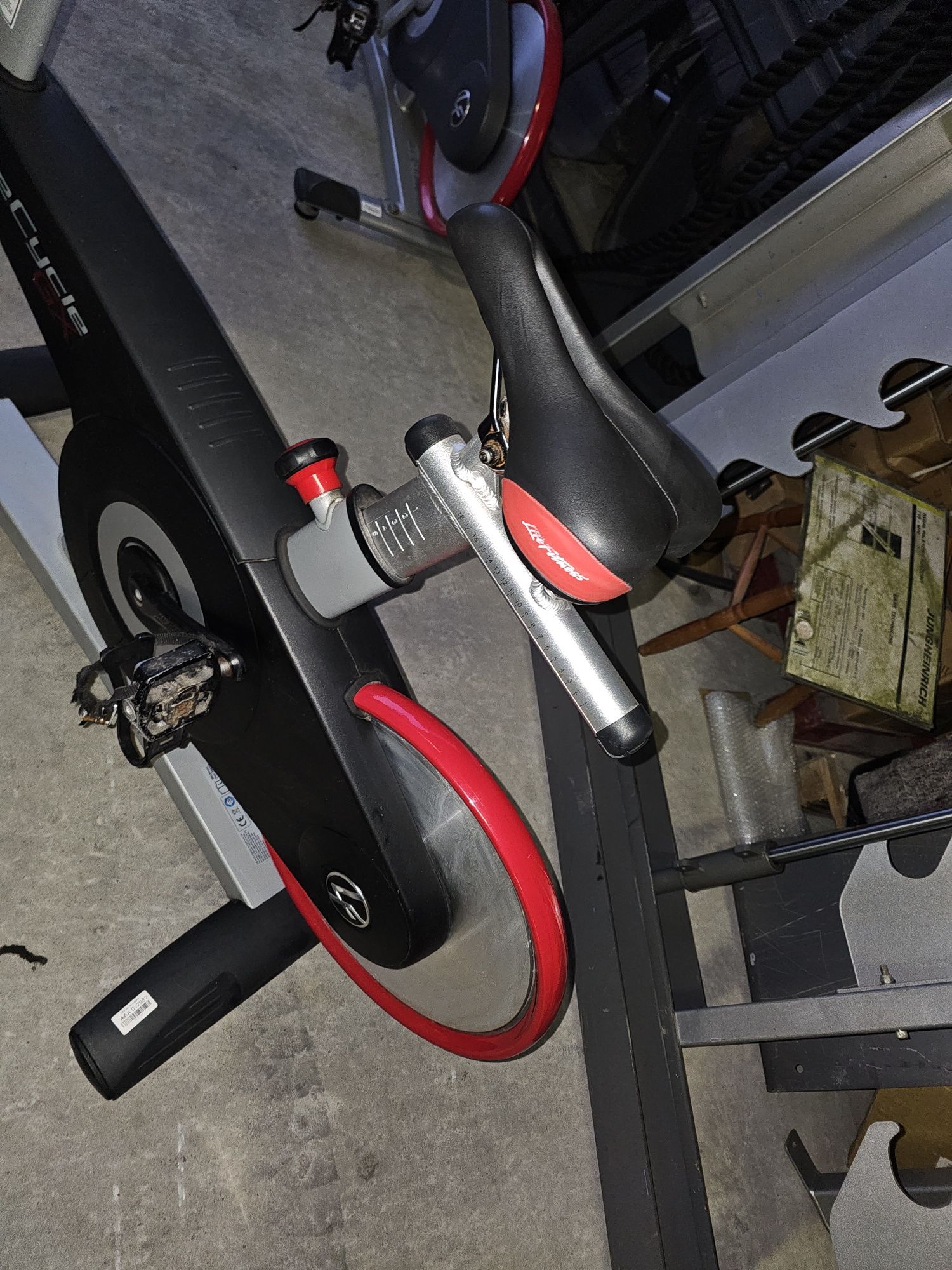 Rower spiningowy Life Fitness GX czarny jak ic7