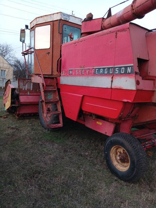 Продам комбайн зернозбиральний та іншу С/Г техніку