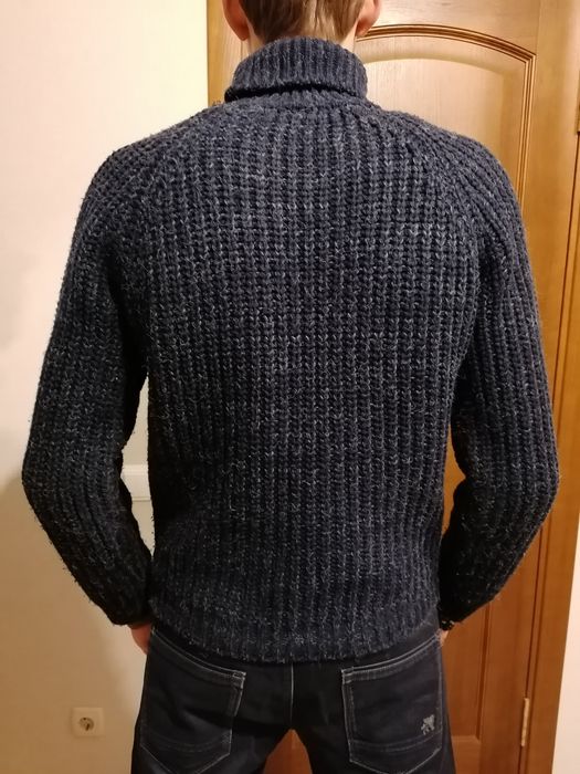 Продам тёплый свитер