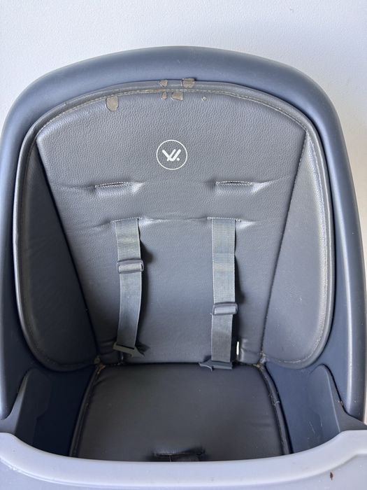 Krzeselko do karmienia Muuvo obrotowe