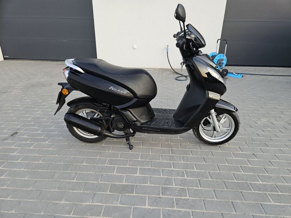 Motorower Peugeot Kisbee 2T, 2019 rok, Transport pod dom, FILM 4k