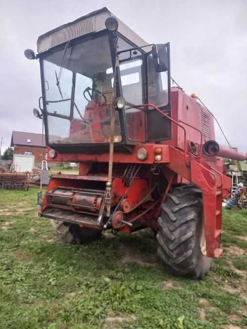 BIZON Z056 skrzynia biegów, koła, kabina, sieczkarnia