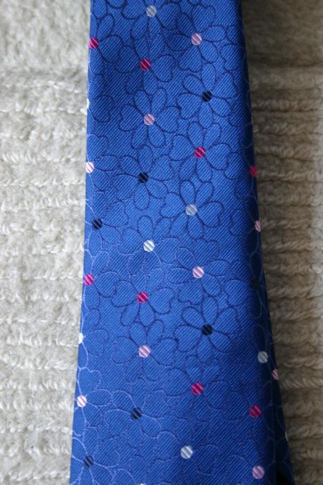 PROMOCJA nowa niższ acena - Piękny krawat Marks & Spencer taliowany.