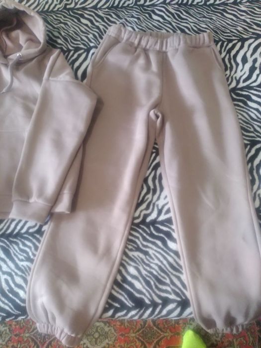 Продам жіночий костюм