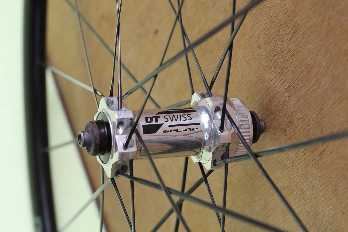 Колеса 28/700С: DT Swiss R32 Spline DB, TR, BMC