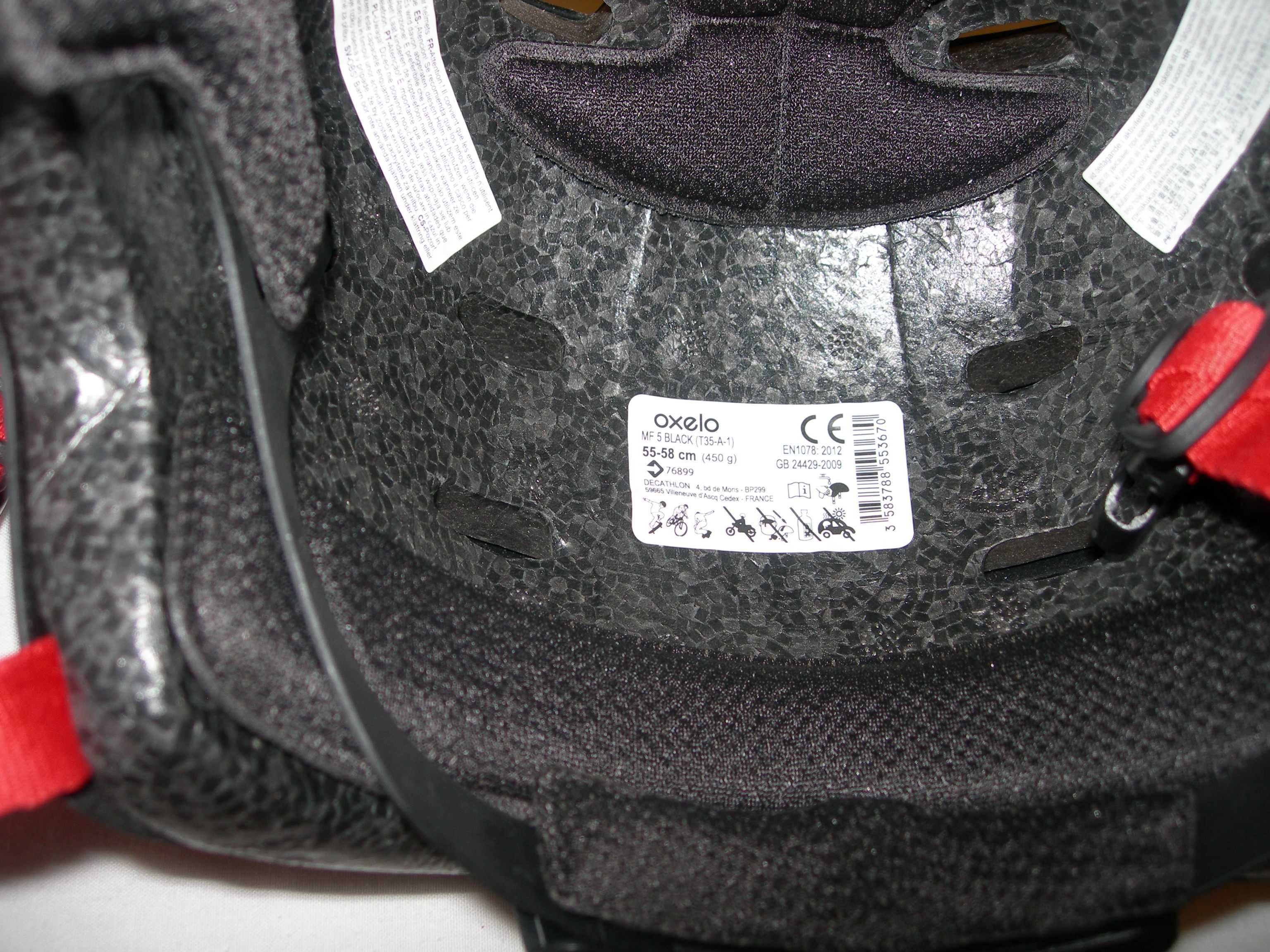 Capacete Oxelo skating.