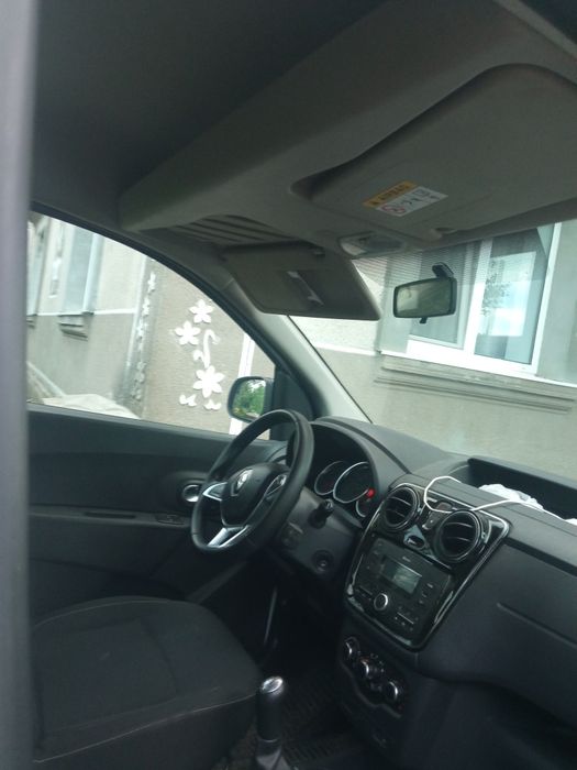 Рено докєр 2020 рік