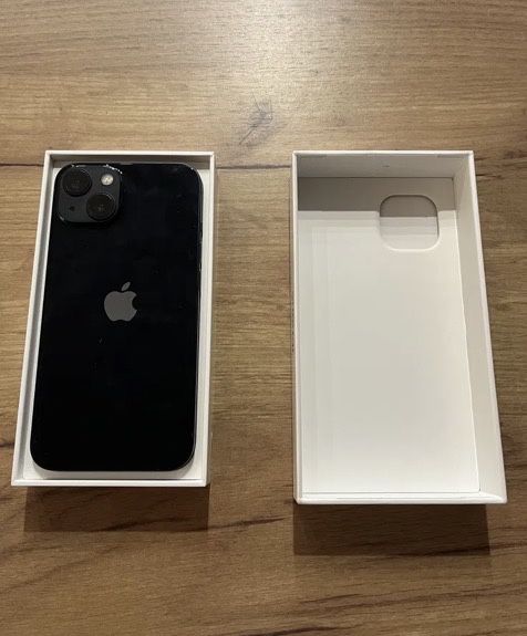 Продам iphone 13 128