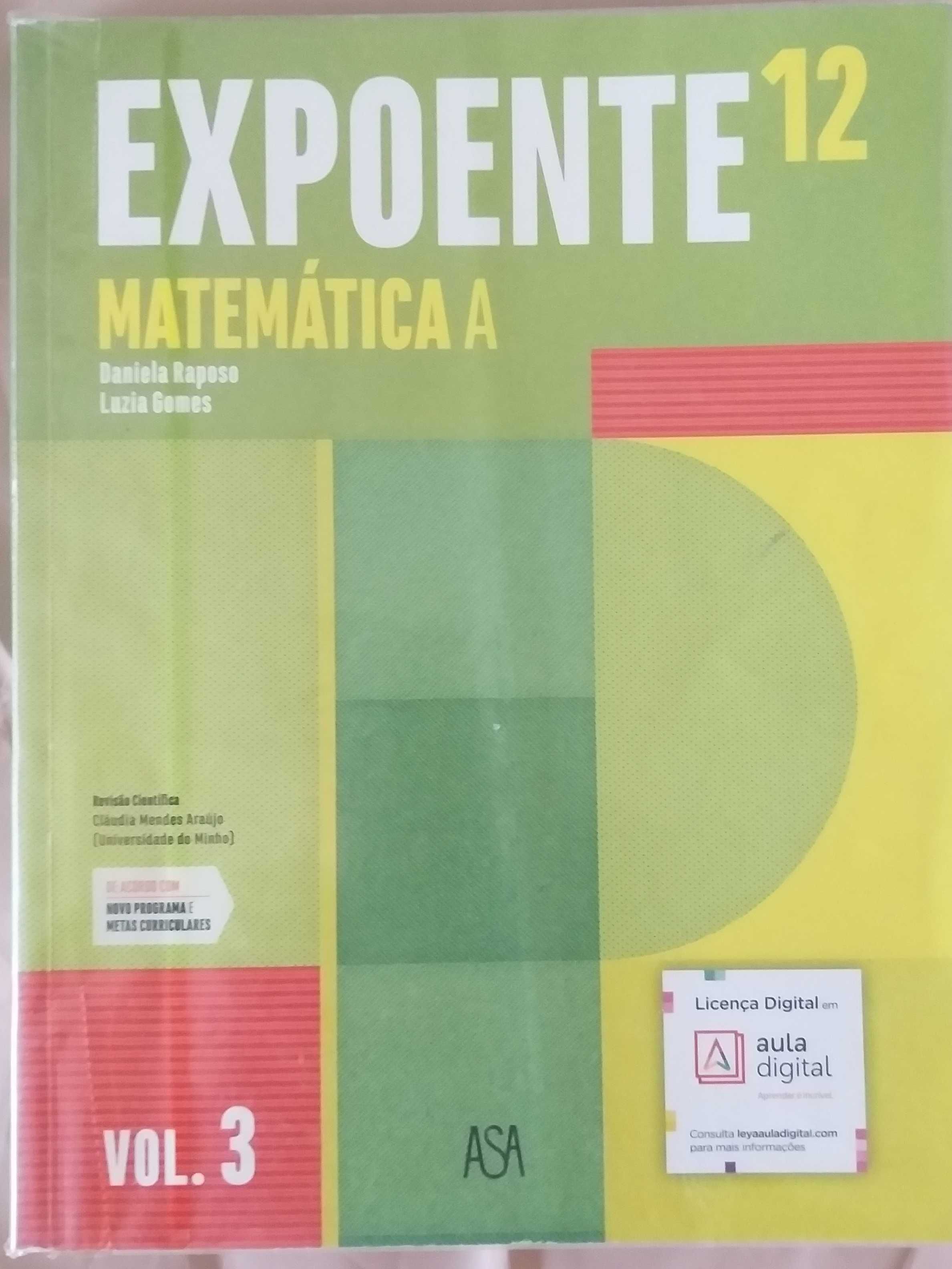 Os livros escolares: 3º ano; 12º ano.