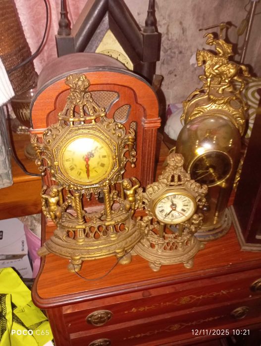 2 relogios em latao ou bronze de corda em funcionamento