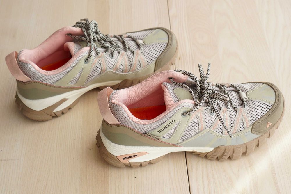 Трекінгові жіночи кроссівки (ботінки)