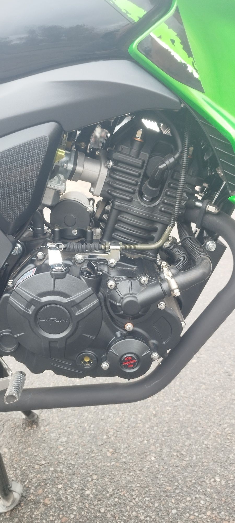 Мотоцикл Lifan KP200 (Lifan Irokez)Лифан Ирокез червоний, жовтий, чорн