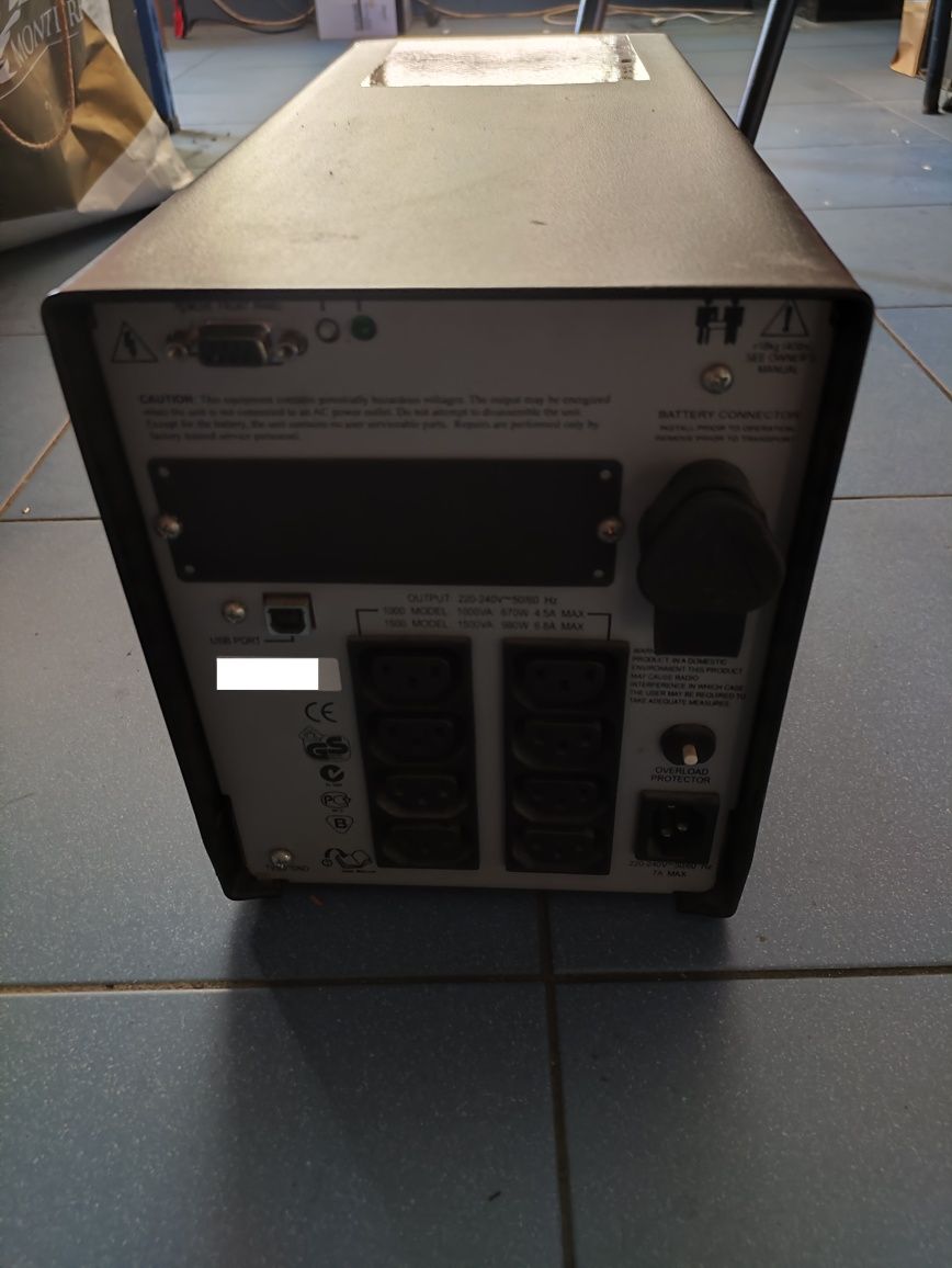 UPS APC SmartUPS 1000VA SUA1000I