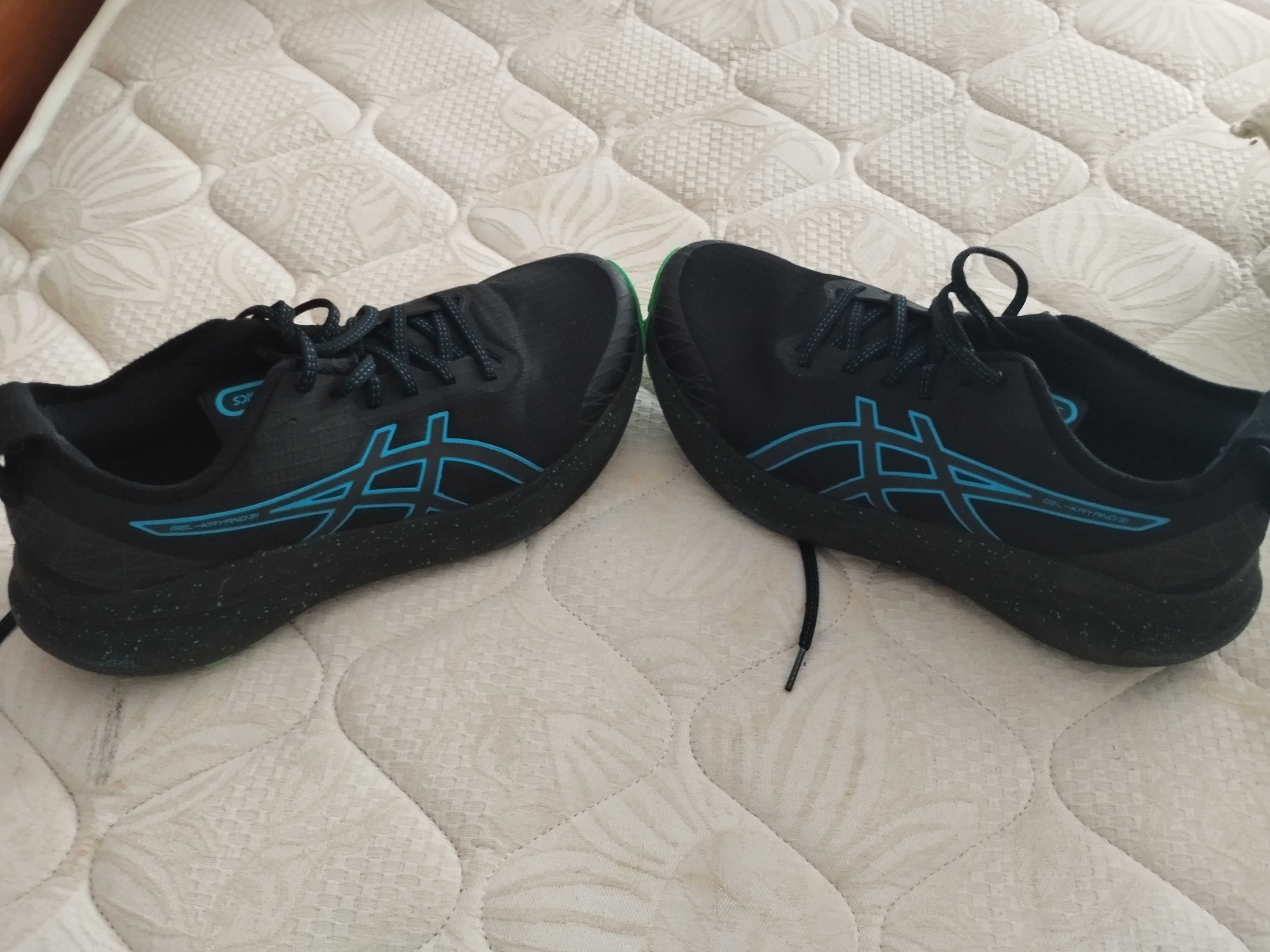 Sapatilhas de corrida ASICS GEL KAYANO 31 - TAMANHO 42.5, SEMI-NOVAS