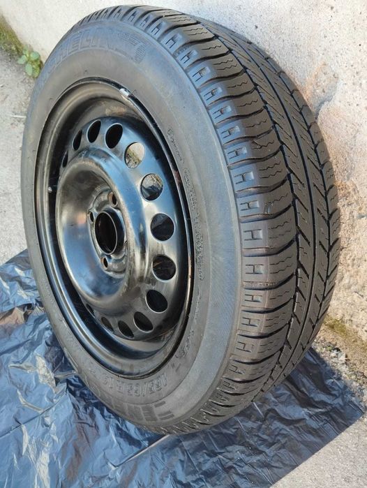 Pneu carro Michelin com Jante