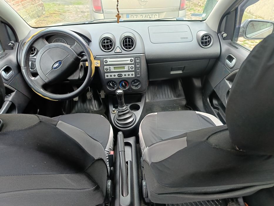 Ford Fiesta 2004