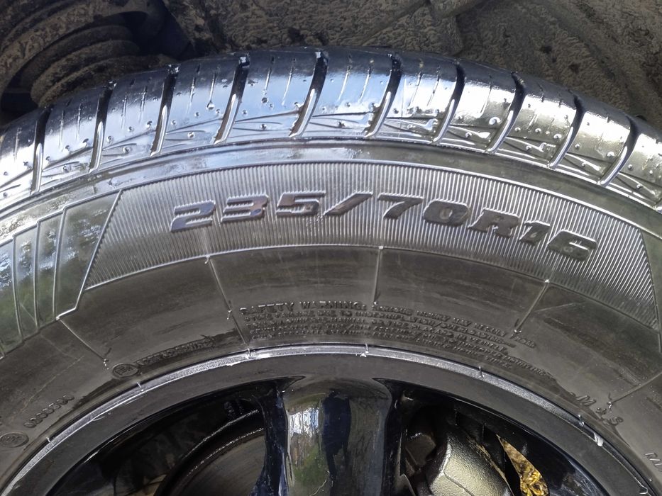 Шини 235/70 R16 комплект 4 шт.